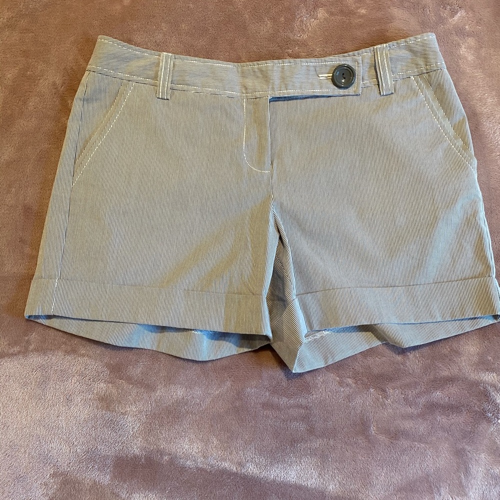 The Limited Drew fit shorts size 10